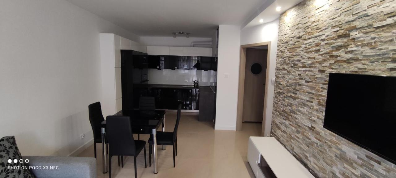 דירות קאוצ'ן Apartament „Nad Jeziorkiem“ מראה חיצוני תמונה